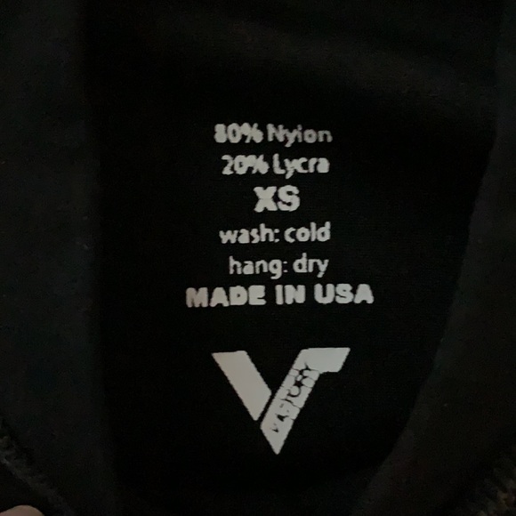 Black Rashguard - Picture 3 of 3